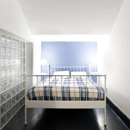 Renewed In Alfama 아파트 *